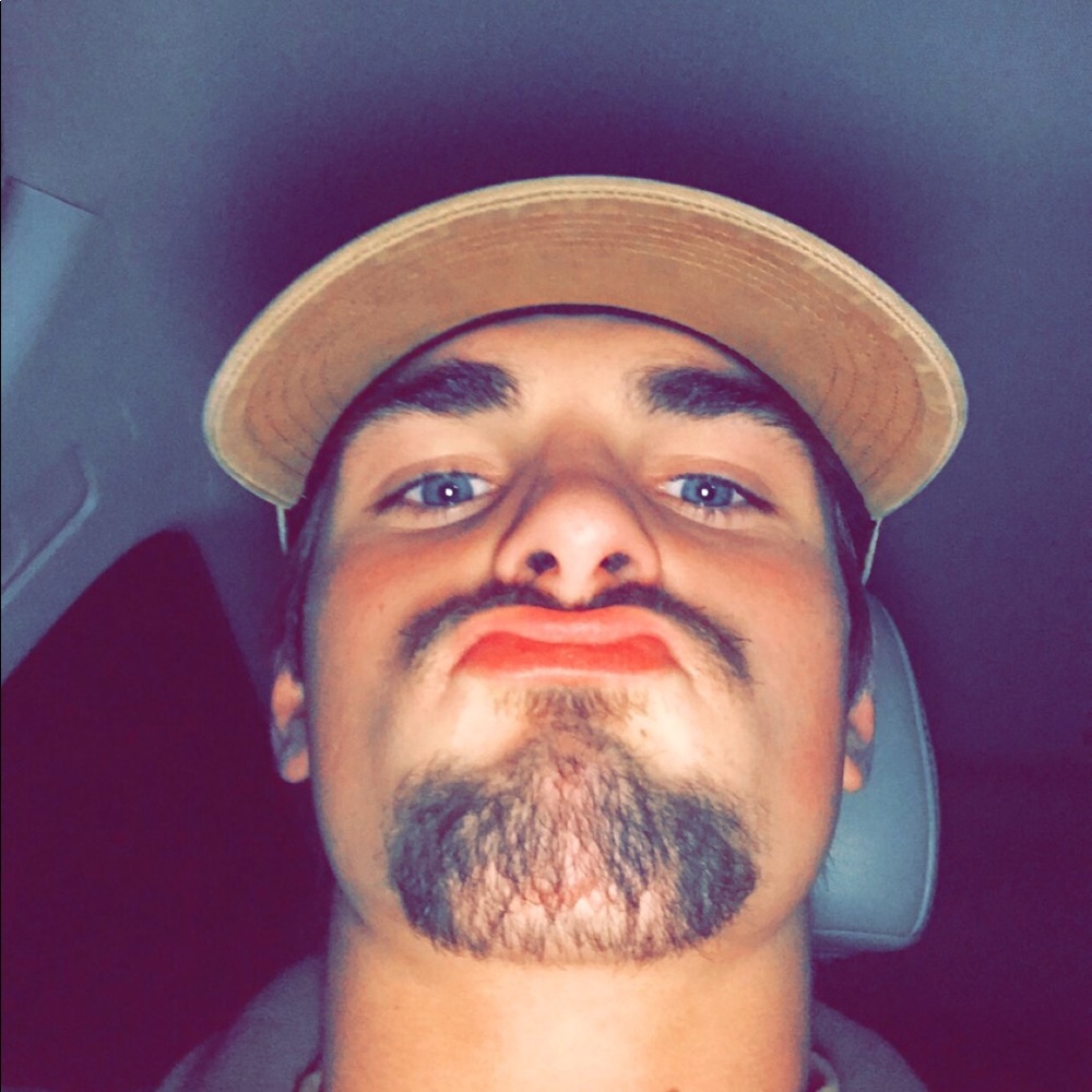 Meet your Posher, Kolby
